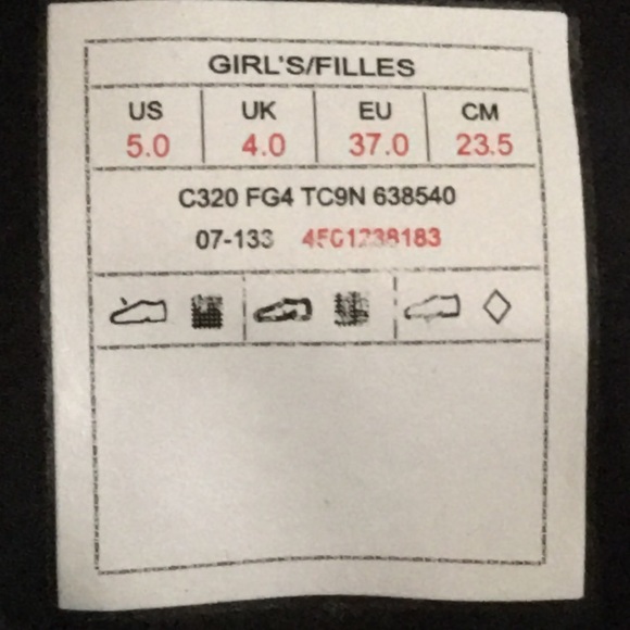 Nice North Face boots! - Picture 3 of 4